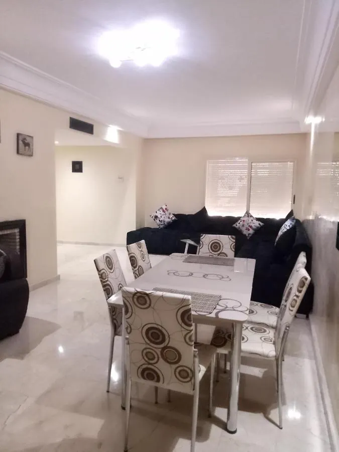 Apartment With Terrace Касабланка