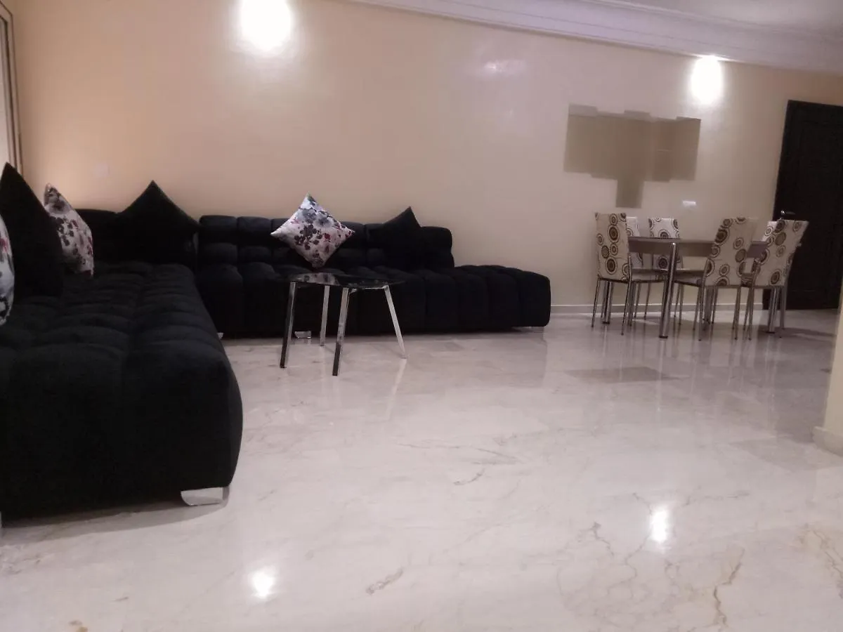 Apartment With Terrace Касабланка